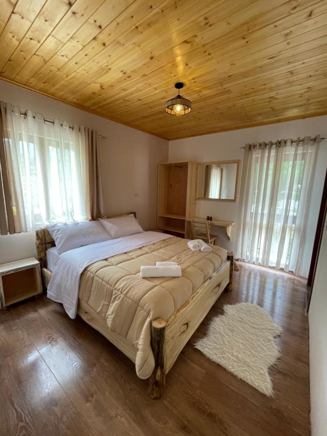 'Gurra Family' Guesthouse Тет Екстериор снимка