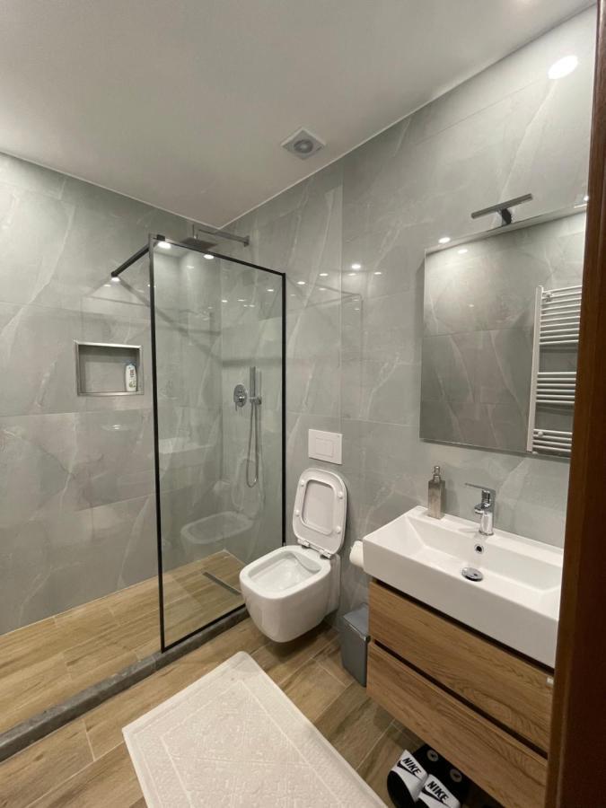 'Gurra Family' Guesthouse Тет Екстериор снимка