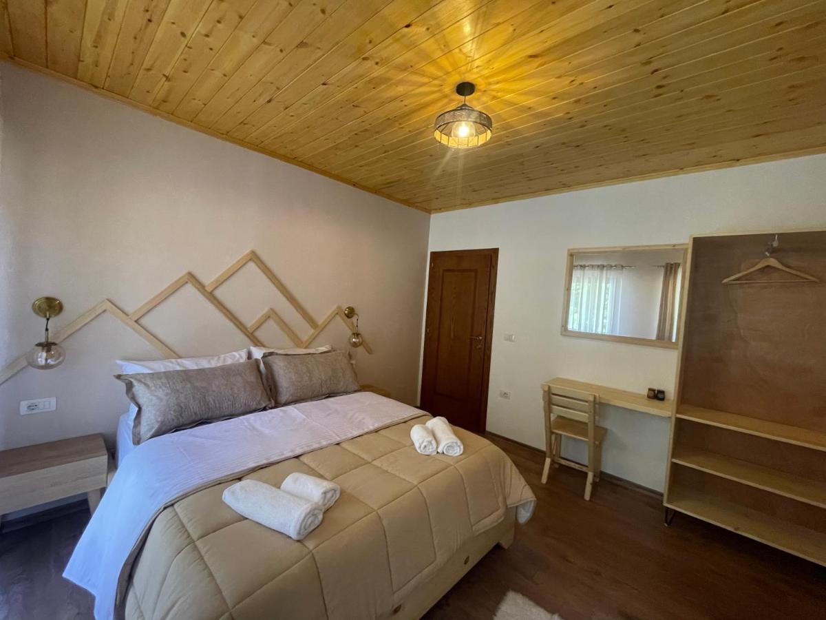 'Gurra Family' Guesthouse Тет Екстериор снимка