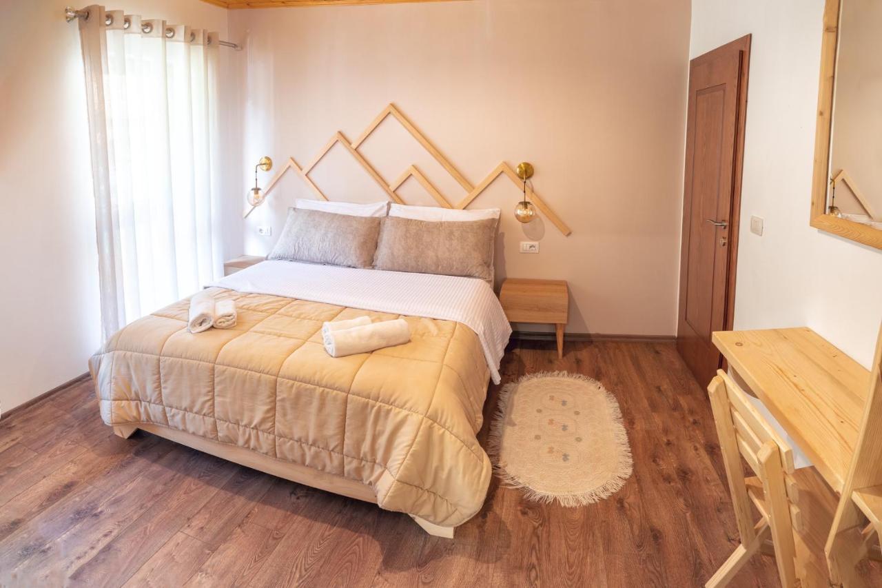 'Gurra Family' Guesthouse Тет Екстериор снимка
