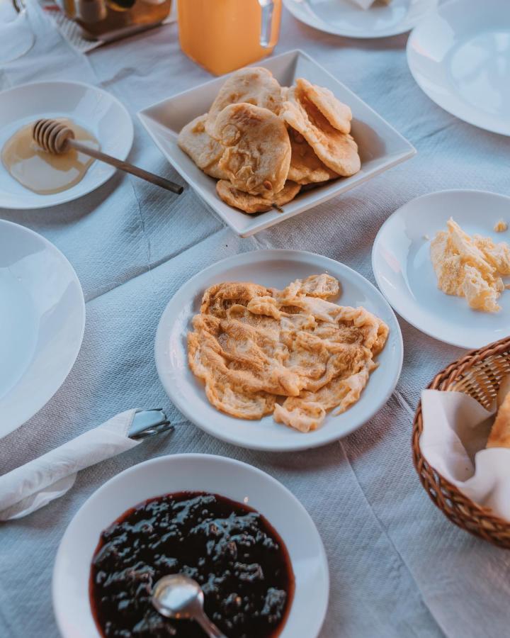 'Gurra Family' Guesthouse Тет Екстериор снимка