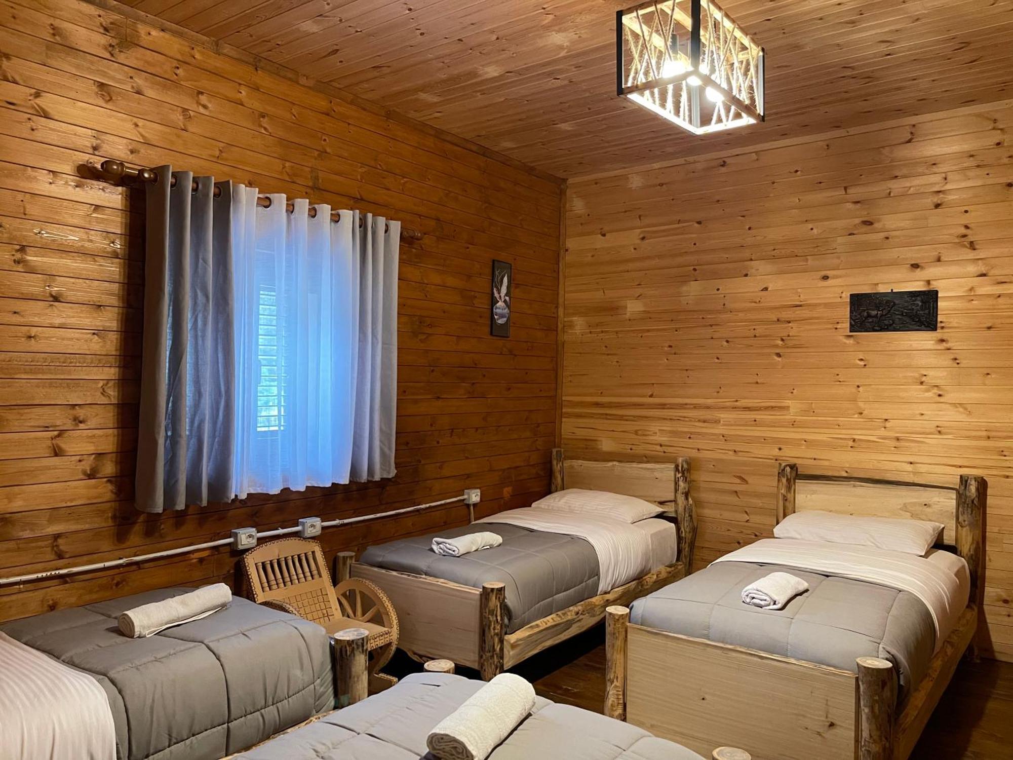 'Gurra Family' Guesthouse Тет Екстериор снимка