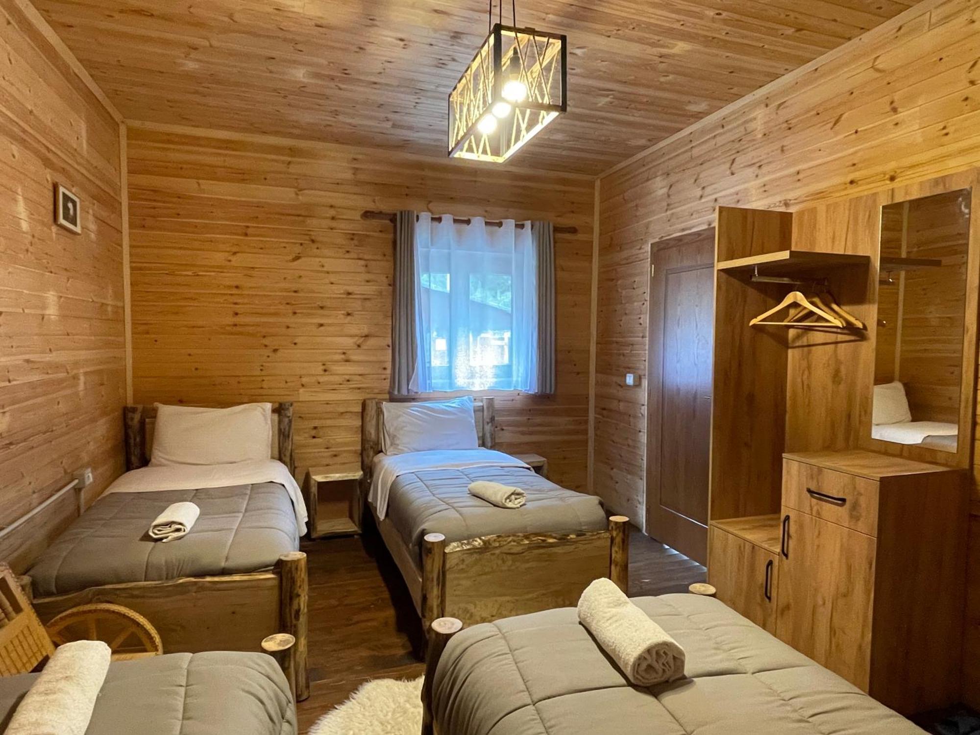 'Gurra Family' Guesthouse Тет Екстериор снимка