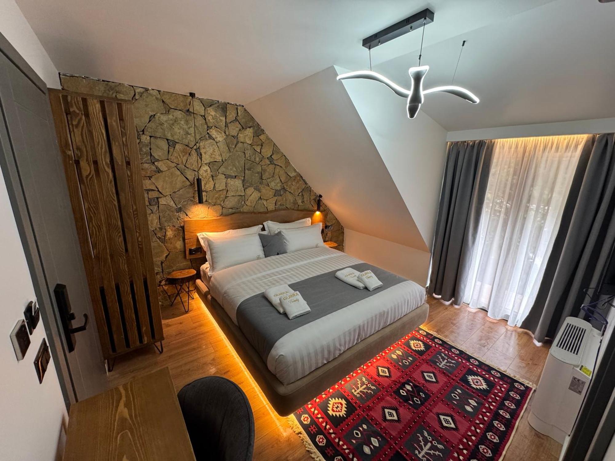 'Gurra Family' Guesthouse Тет Екстериор снимка