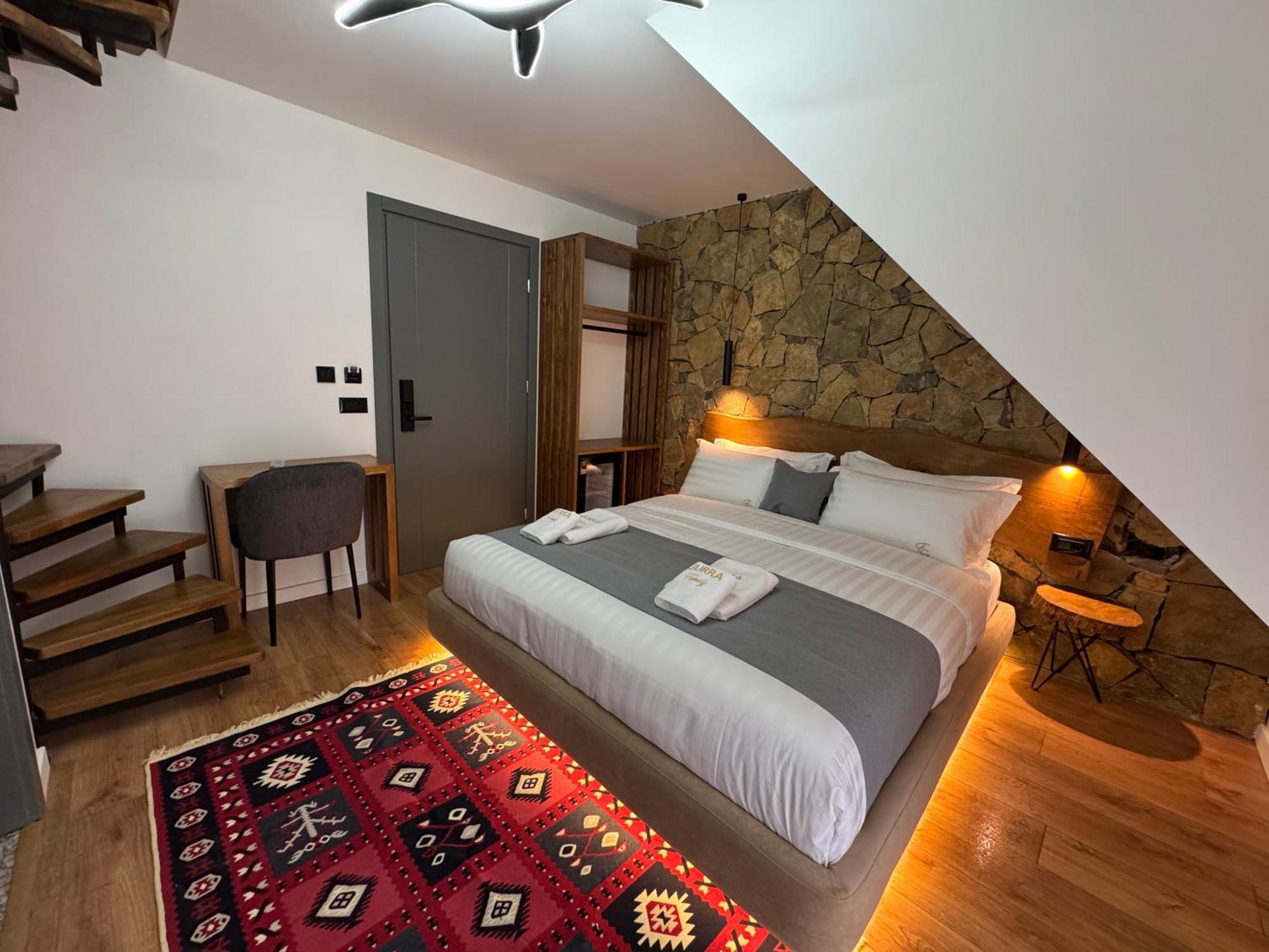 'Gurra Family' Guesthouse Тет Екстериор снимка