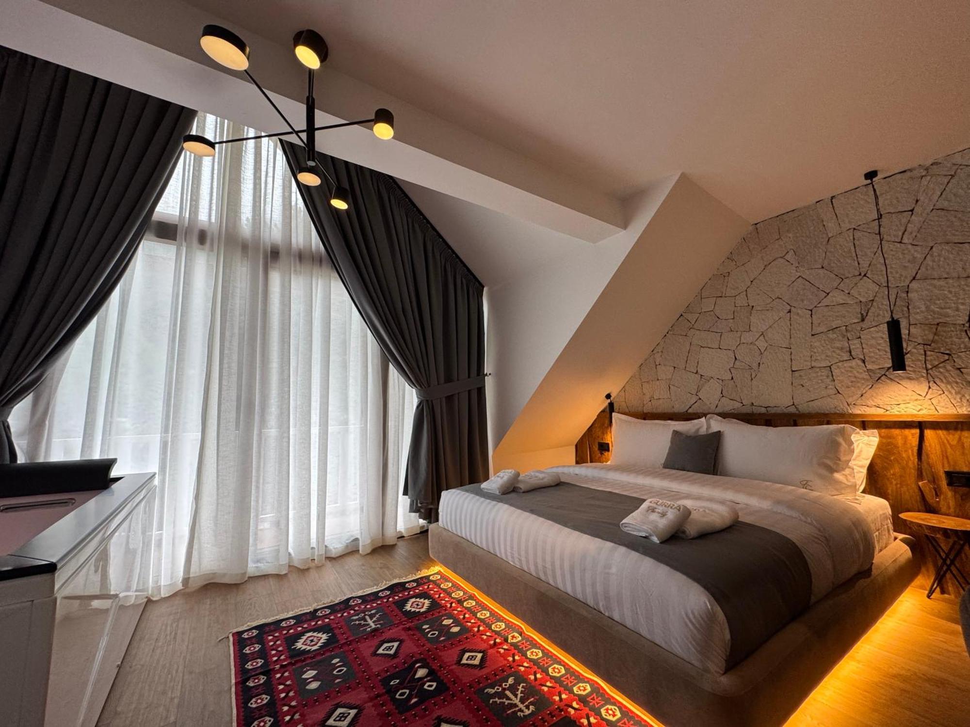 'Gurra Family' Guesthouse Тет Екстериор снимка