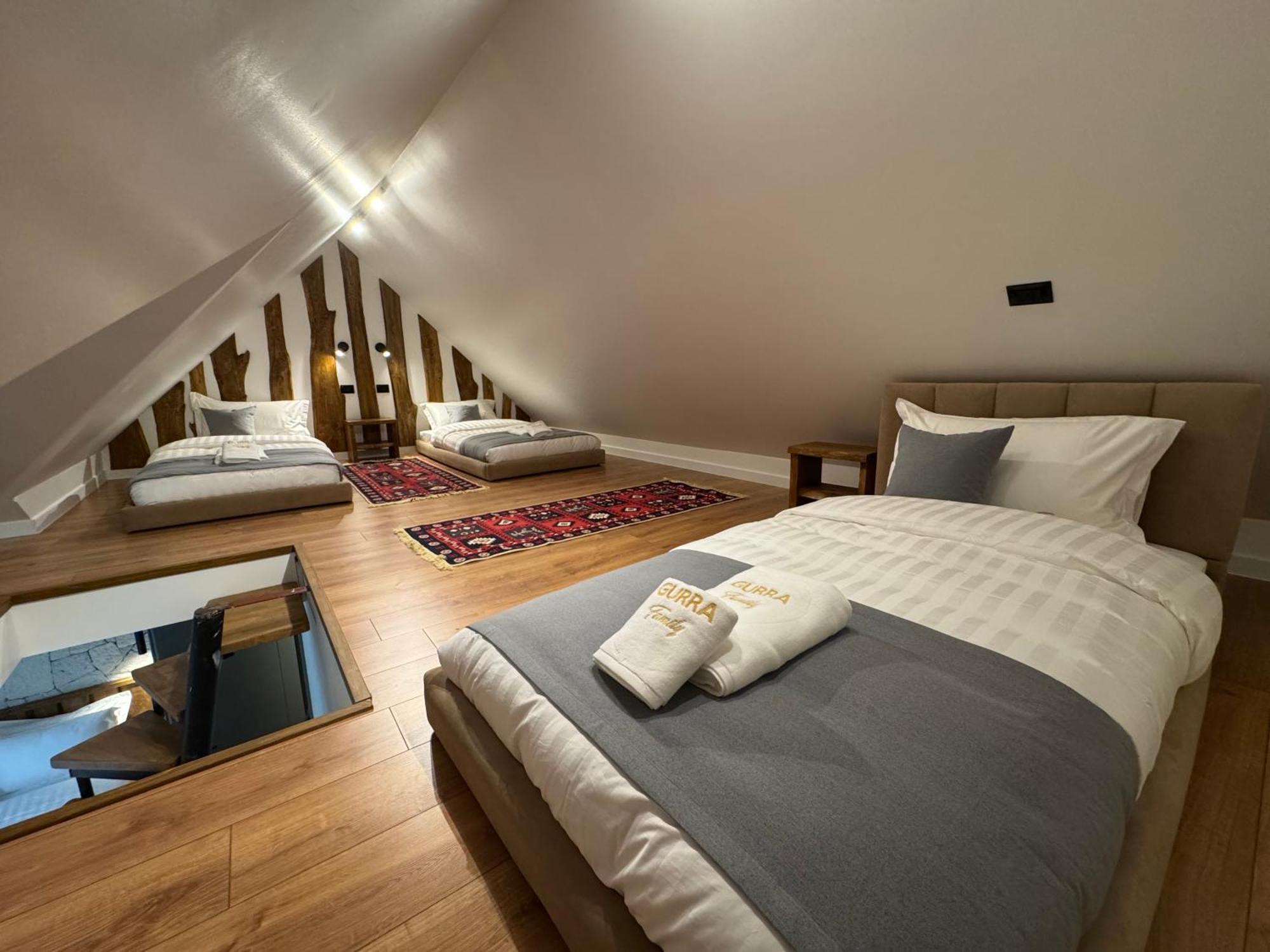 'Gurra Family' Guesthouse Тет Екстериор снимка