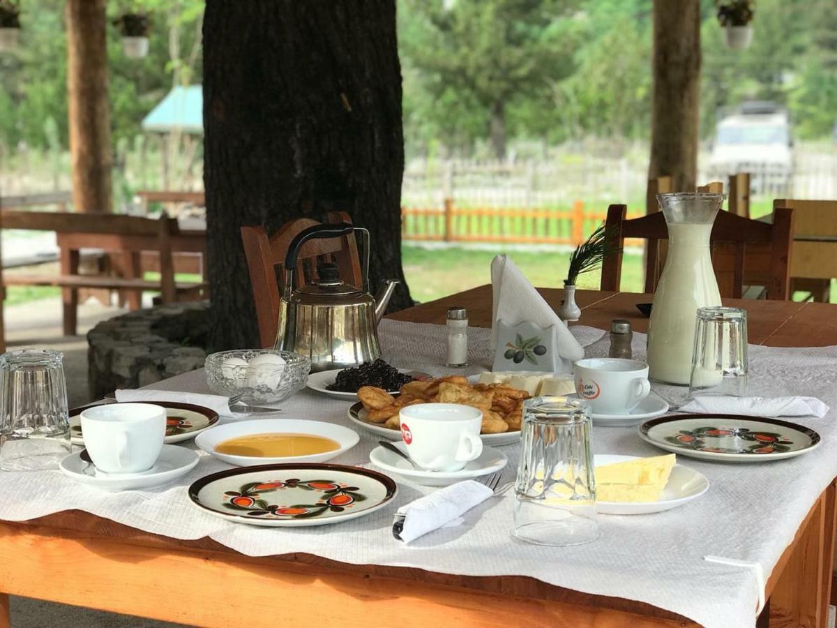 'Gurra Family' Guesthouse Тет Екстериор снимка